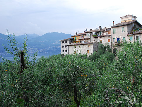Bergdorf der Gemeinde von Brenzone sul Garda, Gardasee, Italien