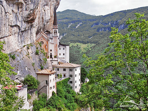 Wallfahrtskirche Madonna della Corona, Gardasee, Italien