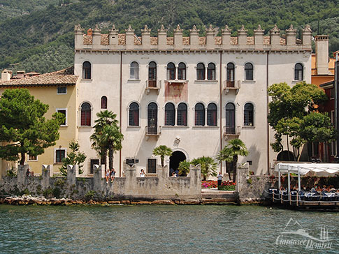 Palazzo di Capitano del Lago in Macesine, Gardasee, Italien