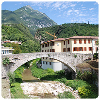 Die Brücke über den Toscolano-Fluß Bruecke, Toscolano, Gardasee
