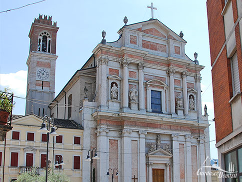 Kirche, Chiesa di Santa Maria Maggiore, Caprino Veronese, Gardasee, Italien