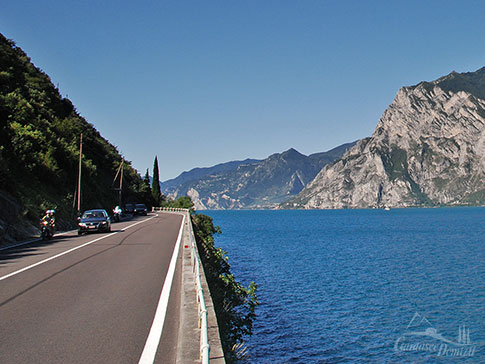 Auf der Gardesana das Ostufer des Gardasees erkunden, Italien