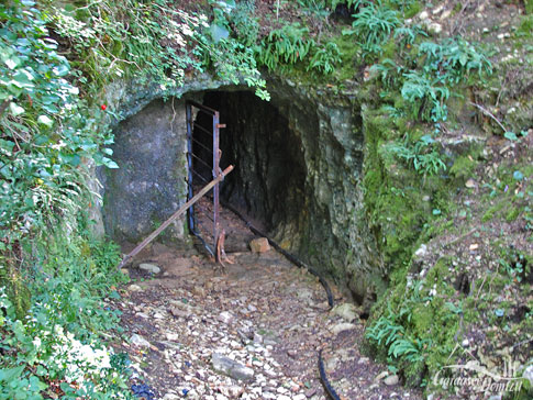 Grotta Tanella, Pai di Torri del Benaco,Gardasee, Italien
