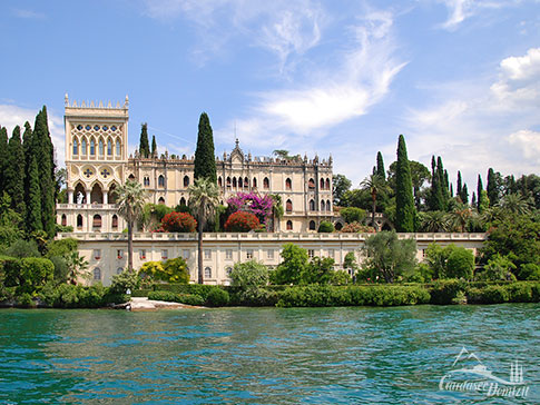 Die venezianische Villa Borghese auf der Isola del Garda, Gardasee, Italien