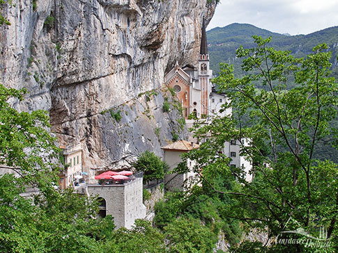 Kirche Madonna della Corona, Gardasee, Italien