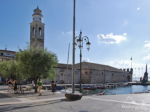 Hafen von Lazise, Gardasee, Italien