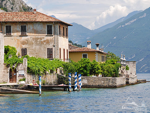 Alte Villa am Ufer des Gardasees, Limone sul Garda, Italien
