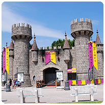 Der Eingang zum Mittelalterpark Medieval Times Medieval Times Park, Eingang, Burg