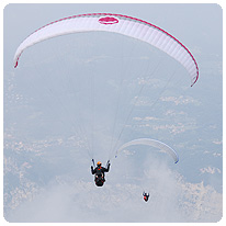 Paraglider am Monte Baldo, Gardasee Paraglider am Monte Baldo, Gardasee