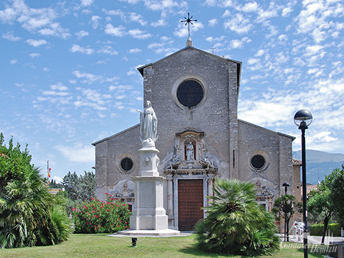Pfarrkirche San Pietro und Paolo, Toscolano-Maderno, Gardasee, Italien