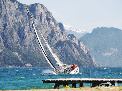 Segler auf dem Gardasee, Italien