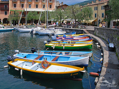 Hafen, Torri del Benaco am Gardasee, Italien