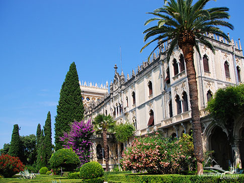 Villa Borghese auf der Isola del Garda, Gardasee, Italien