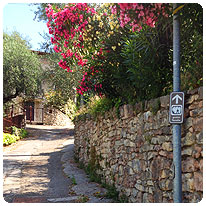 Wegweiser zur Grotta Tanella Wegweiser, Hoehle, Grotta Tanella